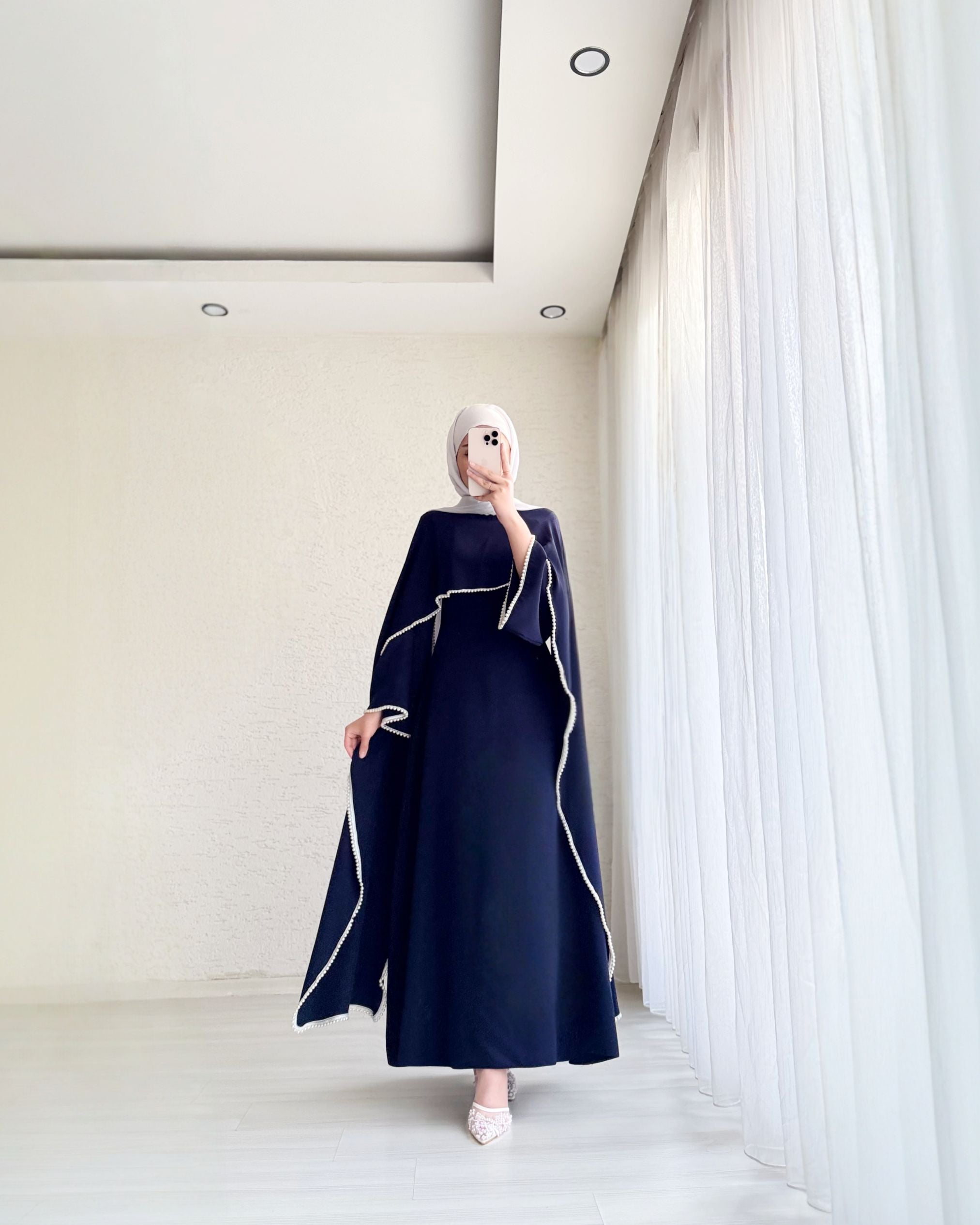 Pearl Detailed Ocactional Dress