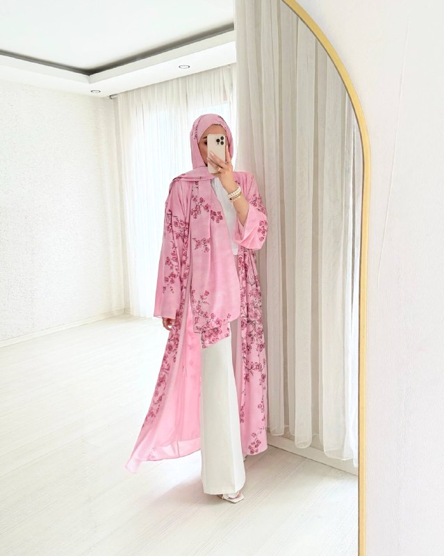Karz Abaya with scarf