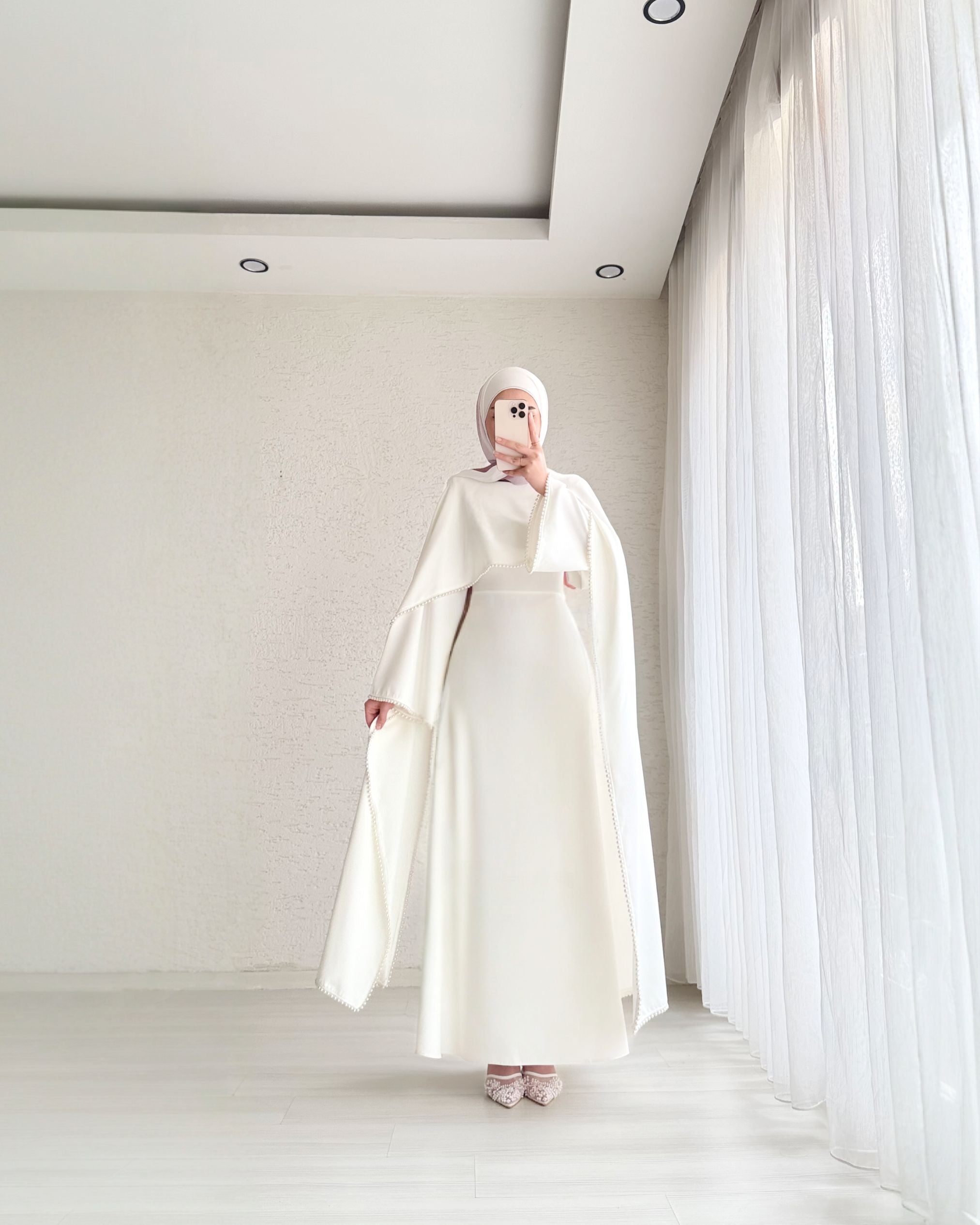 Pearl Detailed Ocactional Dress